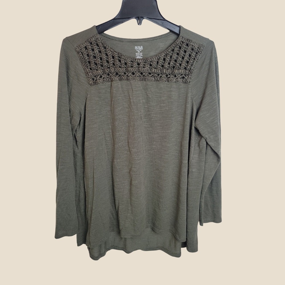 a.n.a Top Petite PXL Crochet Lace Yoke Long Sleeve Boho Minimalist Olive Green